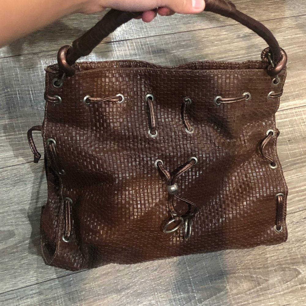 Women’s Bag Elegant Brown Woven Shoulder Bag - Picture 2 of 5